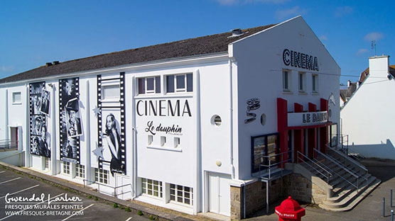 peinture de street pour l'embellissement&nbsp; de&nbsp; la façade d'un cinéma - Portraits d'acteurs-Finistère