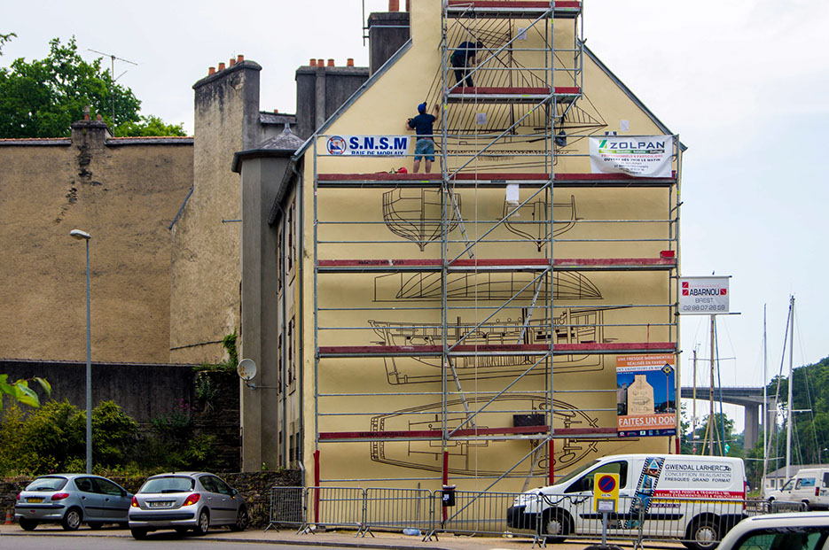 Mise en place echaffaudage- fresque morlaix-gwendal larher muraliste graffeur